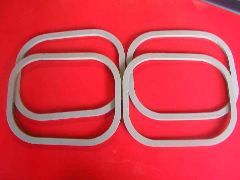 73-74-amx-javelin-taillight-gaskets.JPG (110455 bytes)