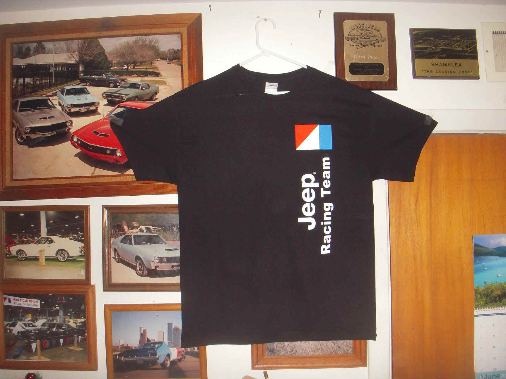 amc-jeep-racing-team-shirt-l.jpg (259282 bytes)