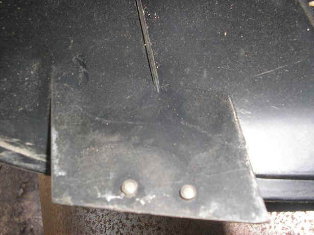 AMC-dash-rosette-rivets-bottom.jpg (51035 bytes)
