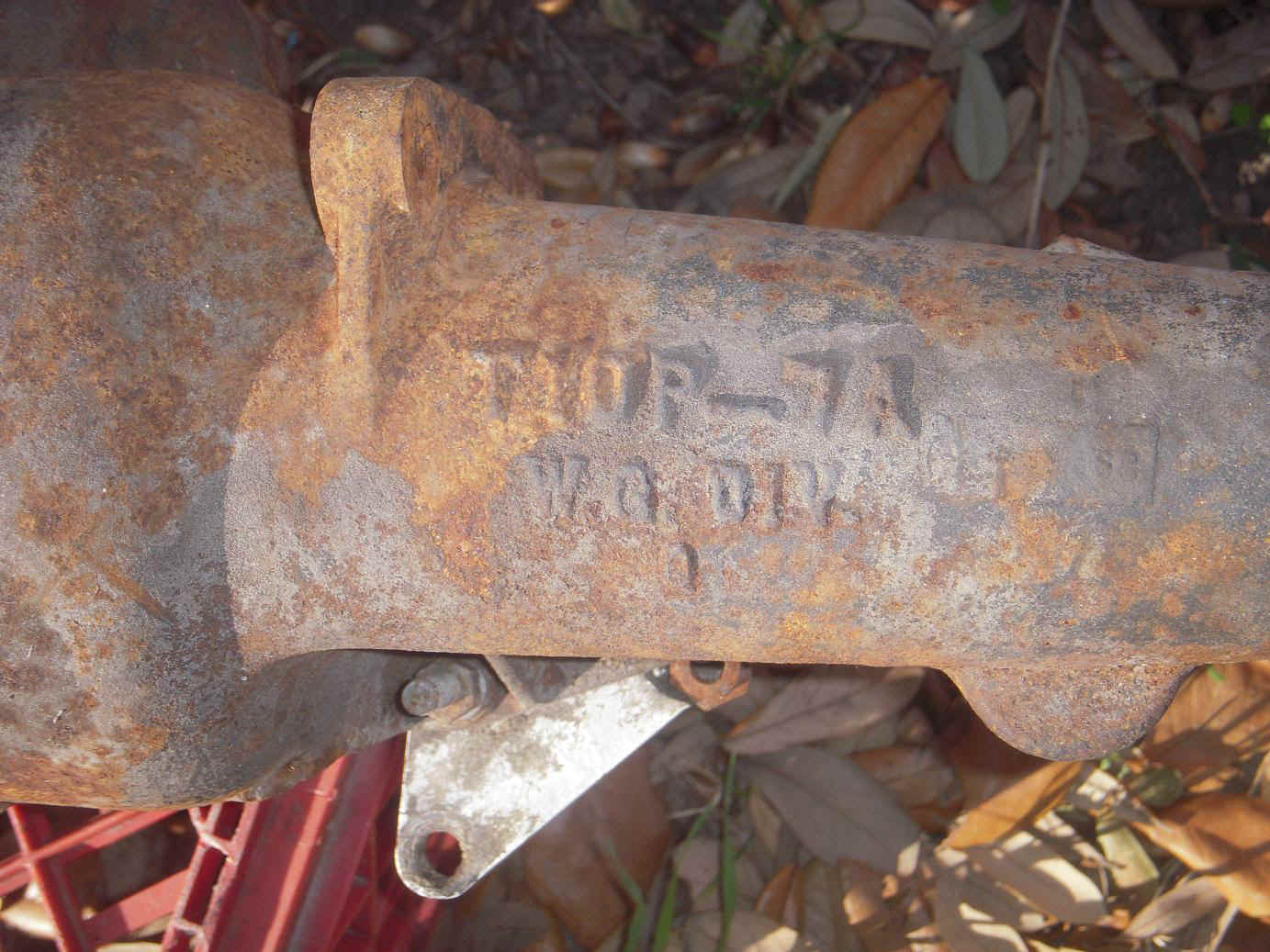amc-borg-warner-t10-tailshaft.jpg (256971 bytes)